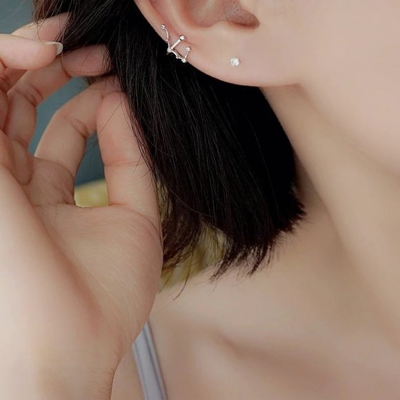 *925 Sterling Silver Zodiac Earrings Cuff-Taurus - Picture 6 of 6